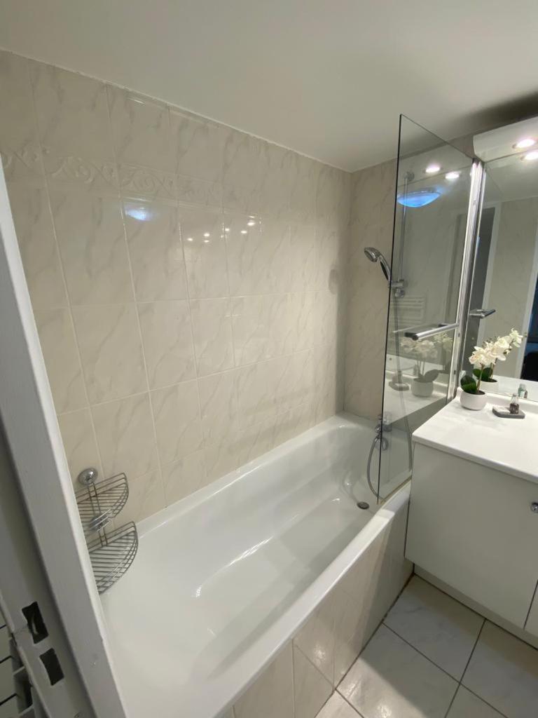Magnifique Duplex 45 M2 Aux Portes De Paris Metro Barbara A 30Mn Expo Porte De Versailles Montrouge Bagian luar foto